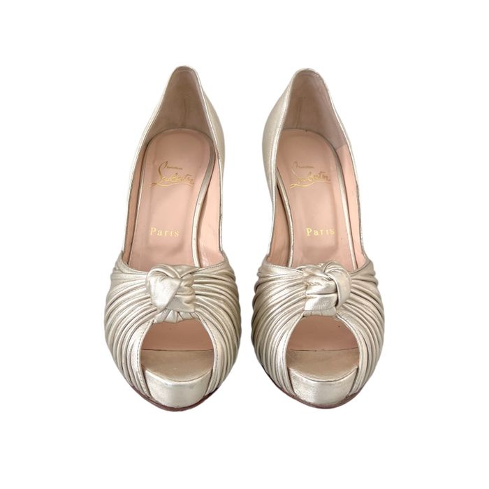 Sapato Christian Louboutin - 38 BR