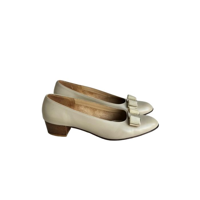 Sapato Salvatore Ferragamo - 36 BR