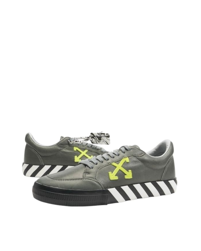 Tênis Off-White - 44 BR