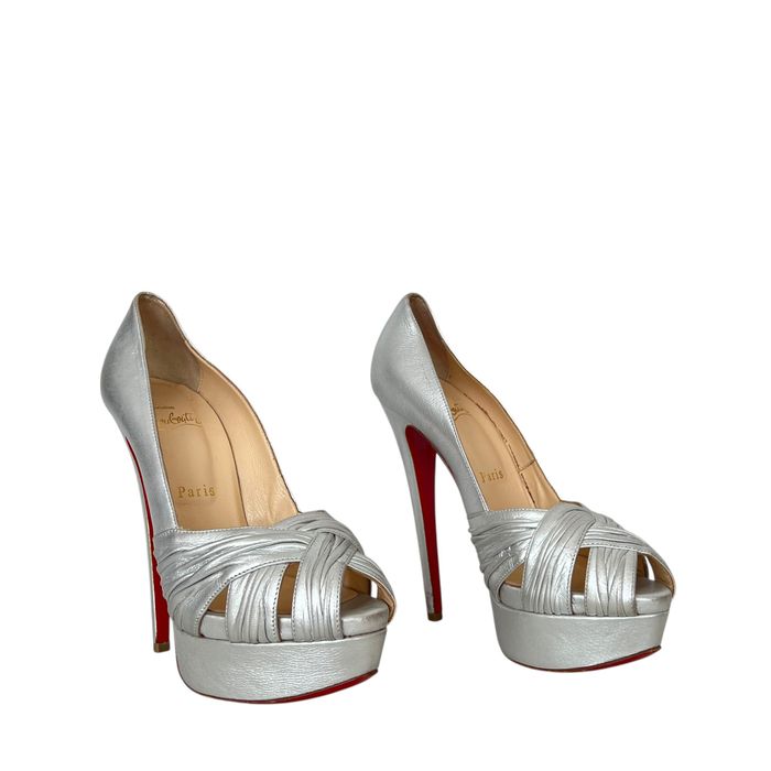 Sapato Christian Louboutin - 36 BR