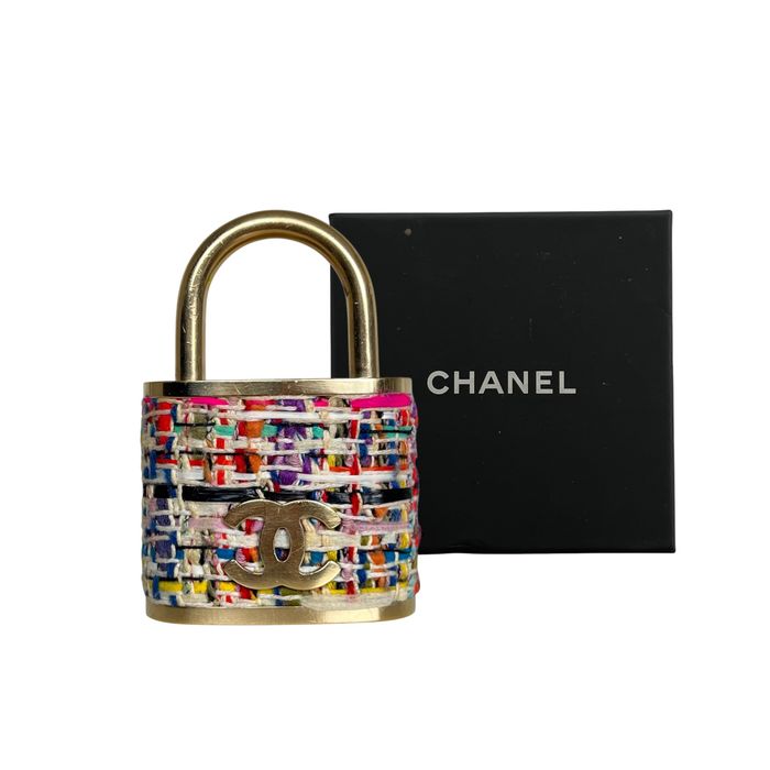 Broche Chanel