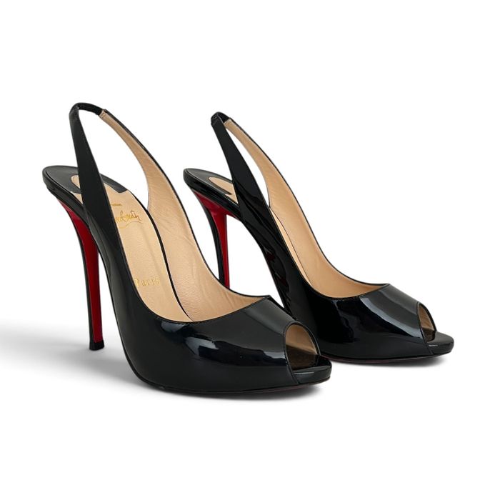 Sapato Christian Louboutin - 36 BR