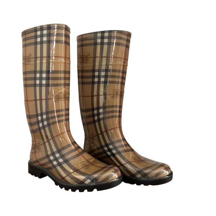 Bota Burberry  37 BR