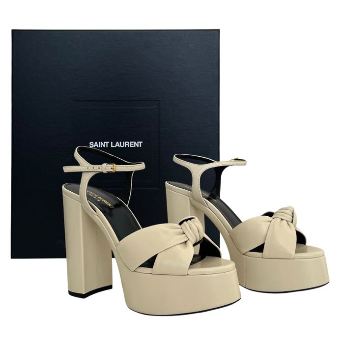 Sandália Yves Saint Laurent  36 Br