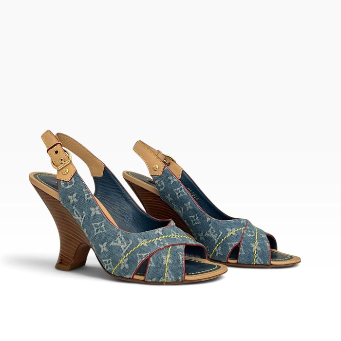 SAPATO  LOUIS VUITTON  TAM - 36 BR 