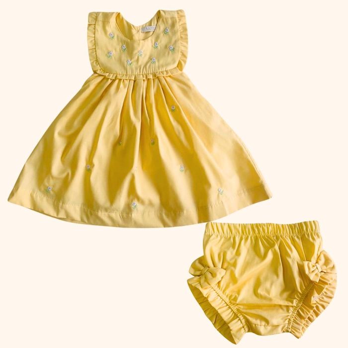 VESTIDO BEBÊ BORDADO FLORES COM CALCINHA