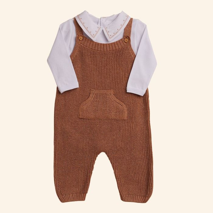 CONJUNTO BEBÊ MENINO SALOPETE EM TRICÔ E BODY GOLA BORDADA