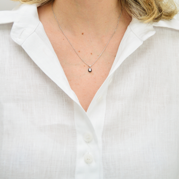 Colar com diamante 