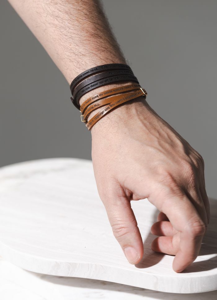 Pulseira masculina ouro e couro