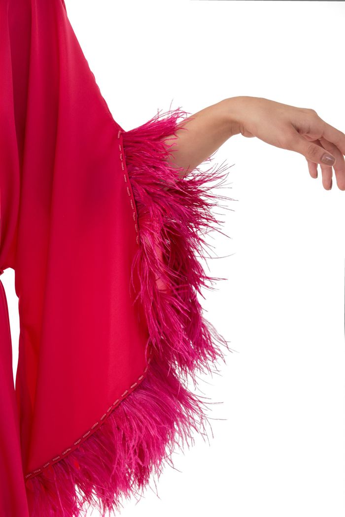 Kaftan com Plumas Cherry