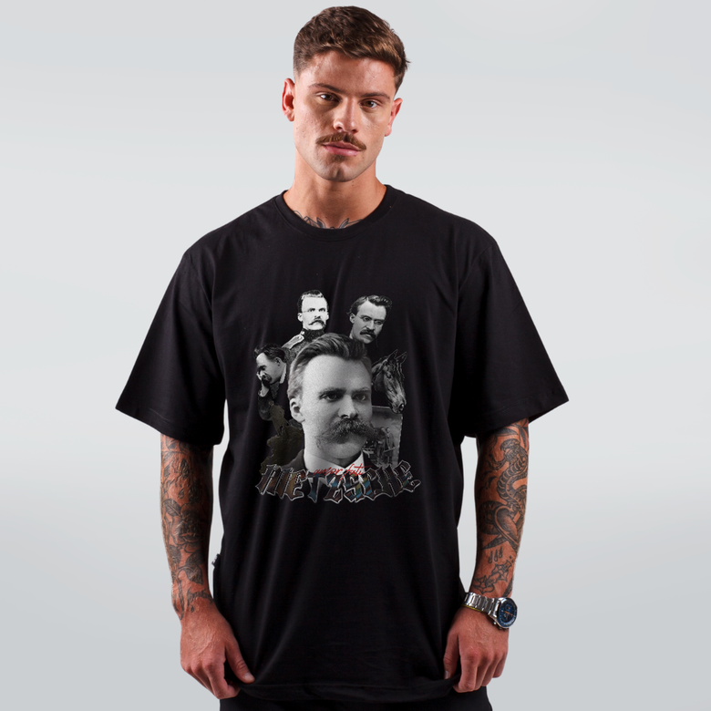 CAMISETA PRETA - NIETZSCHE - LOLJA - Atelier do Sicko LTDA