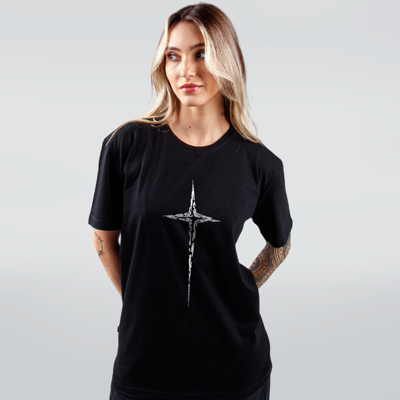 CAMISETA PRETA - XY BUTTERFLY - LOLJA - Atelier do Sicko LTDA