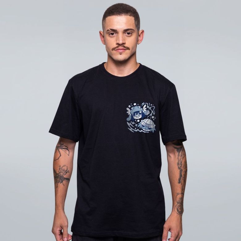 CAMISETA PRETA - FISHING FRIENDS - LOLJA - Atelier do Sicko LTDA