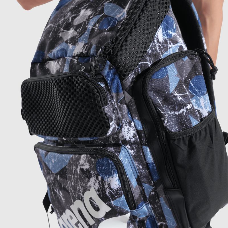 Mochila One Go Print Azul Marinho/Preto Estampado 45L arena