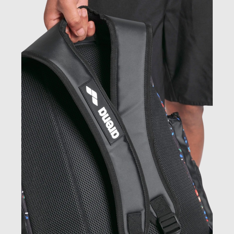 Mochila Spiky III Allover Preto e Azul 45L arena