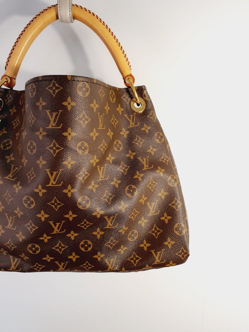 Bolsa Louis Vuitton Artsy MM