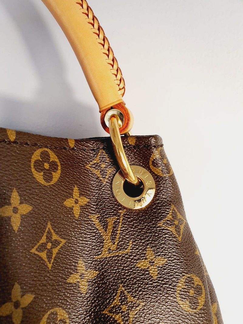 Bolsa Louis Vuitton Artsy MM