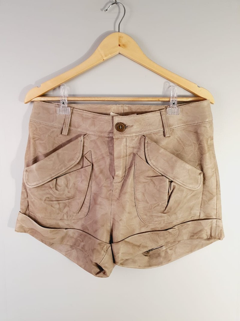 Shorts Couro Cris Barros