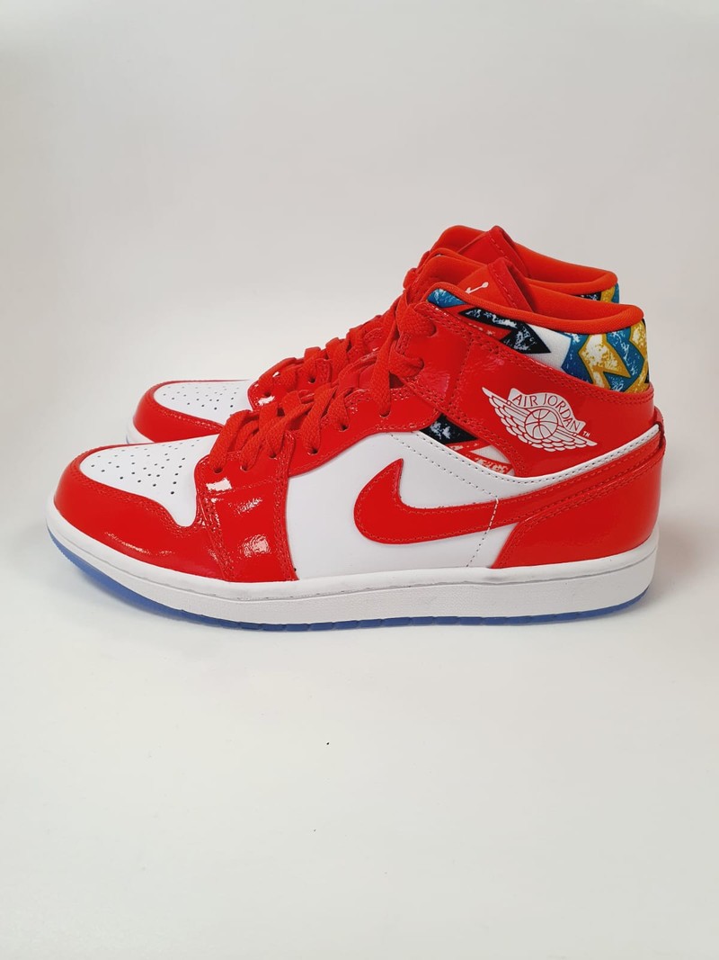 Tênis Nike Air Jordan 1 Midi