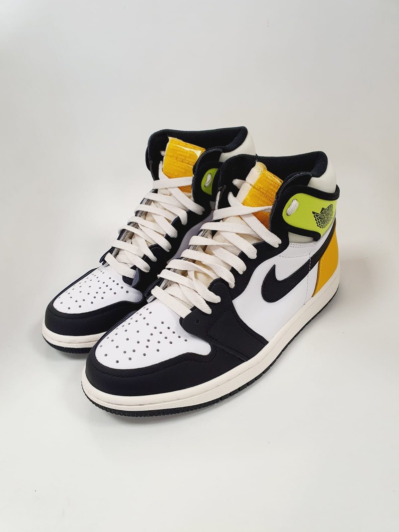 Tênis Nike Air Jordan 1 Retro High Volt Gold