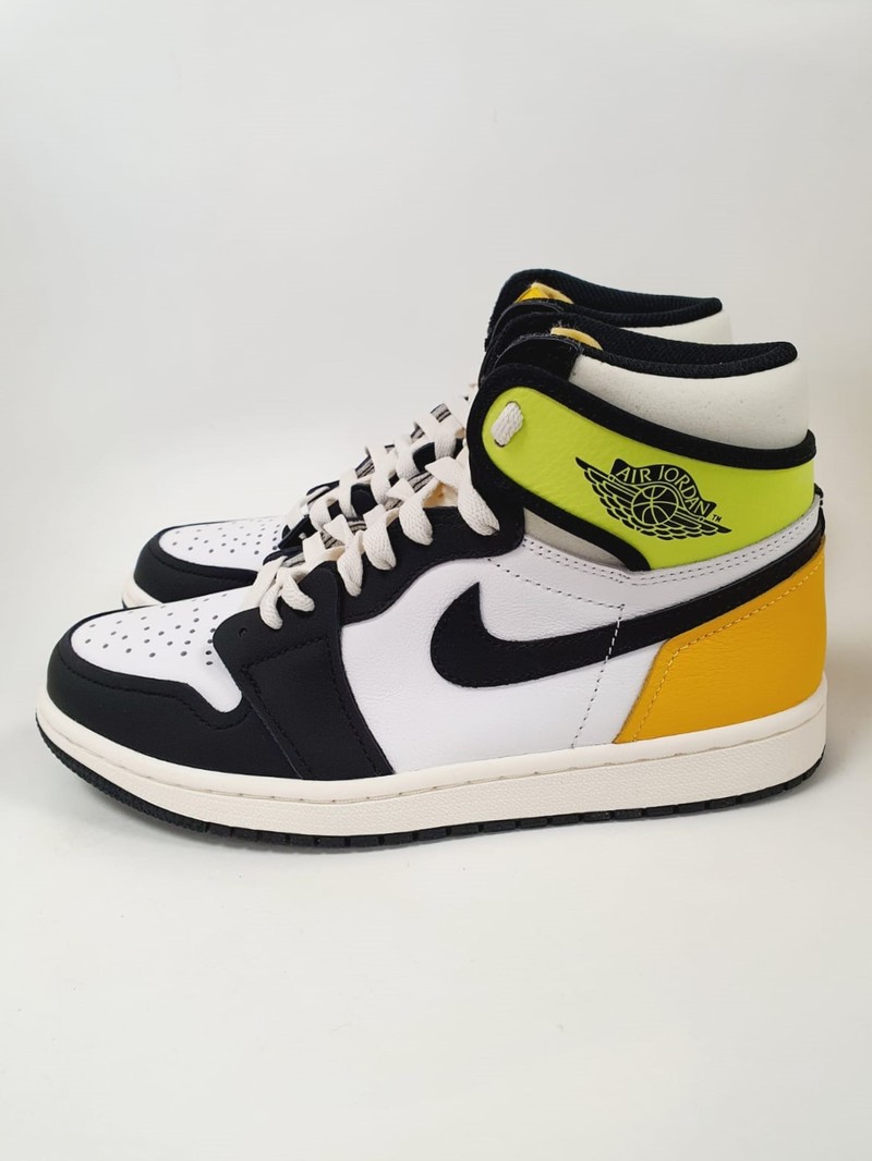 Tênis Nike Air Jordan 1 Retro High Volt Gold