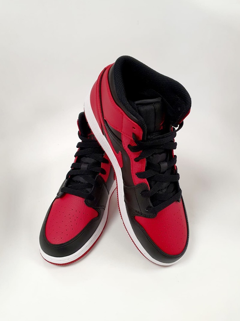 Tênis Nike Air Jordan 1 Mid