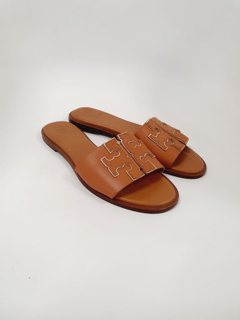 Flat Tory Burch