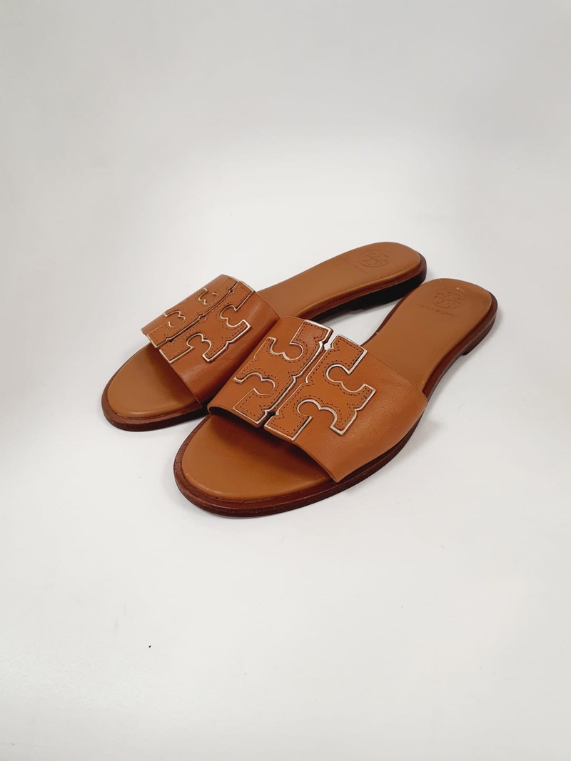 Flat Tory Burch