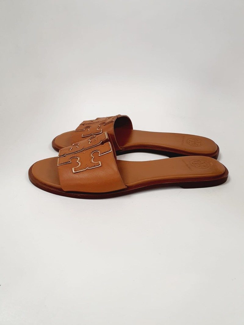 Flat Tory Burch