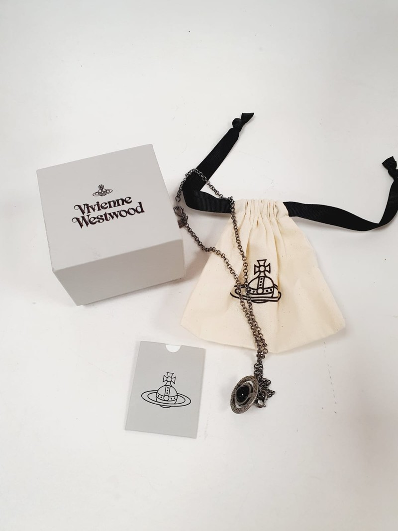 Colar Vivienne Westwood