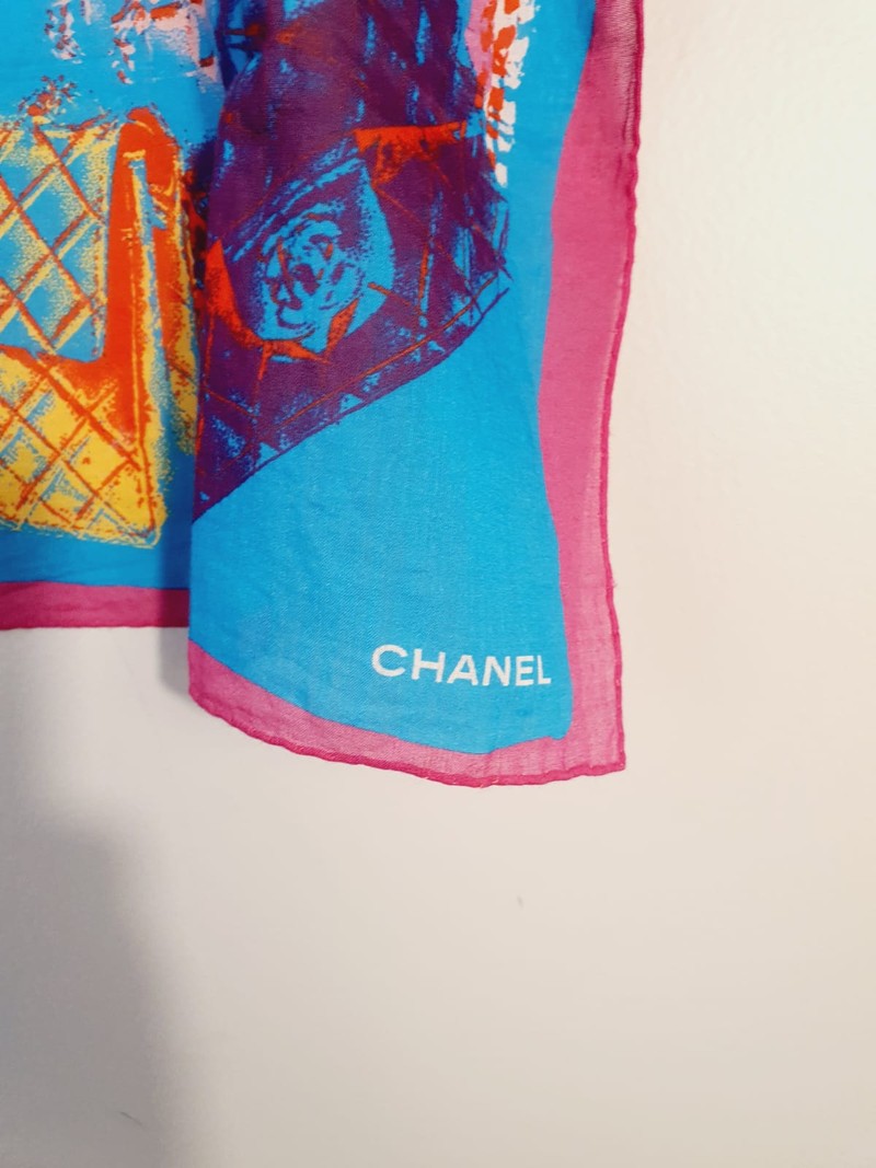 Lenço Chanel