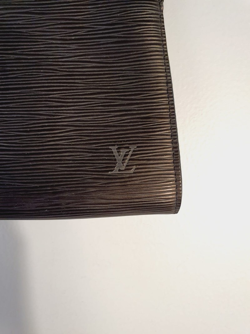 Bolsa Louis Vuitton Pochette Epi