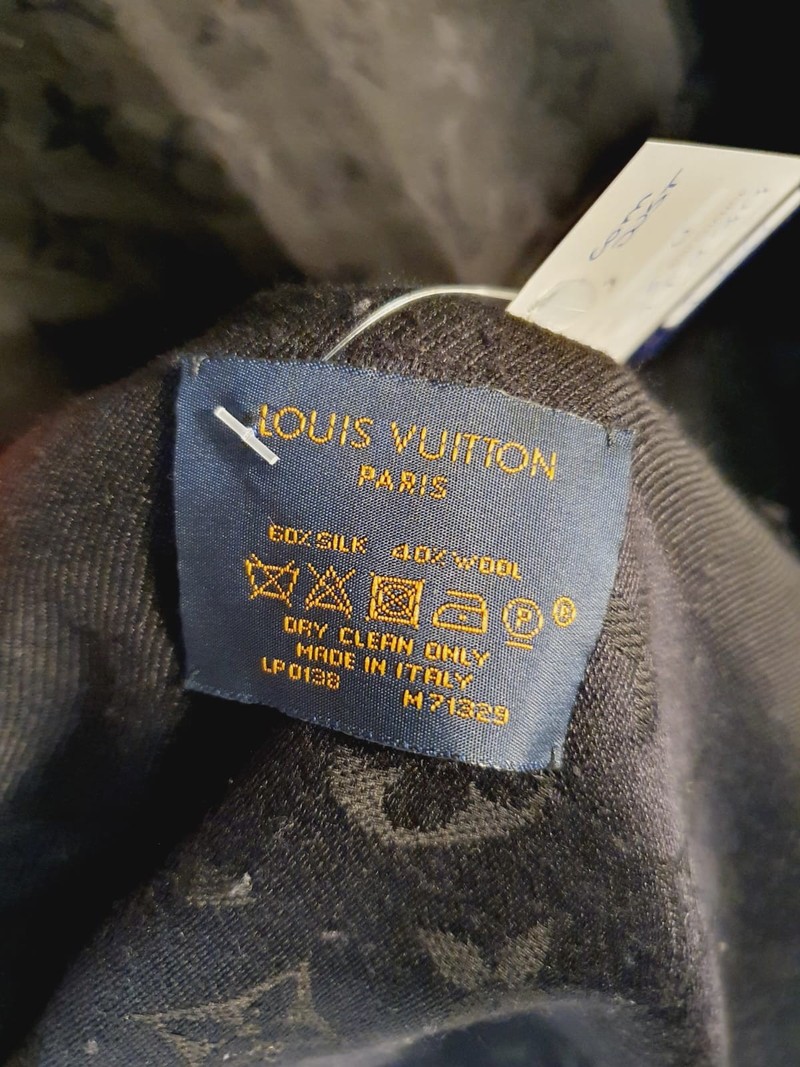 Lenço Louis Vuitton