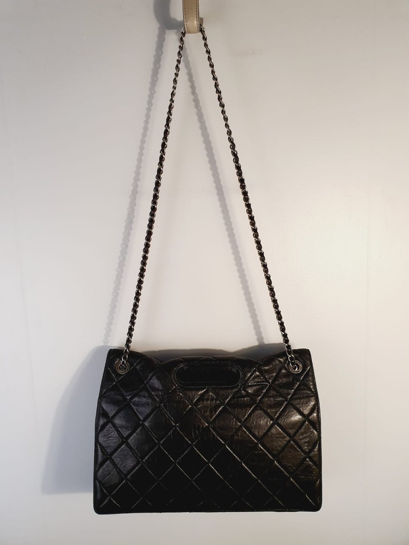 Bolsa Chanel Take Away Flap Maxi