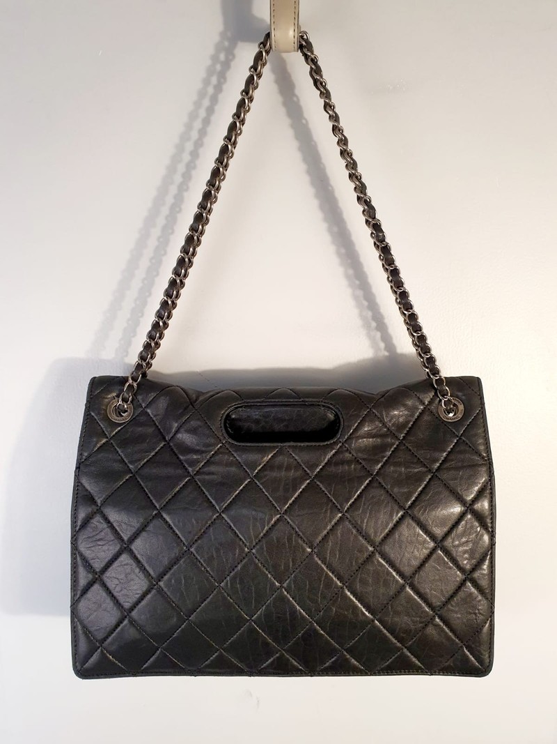 Bolsa Chanel Take Away Flap Maxi