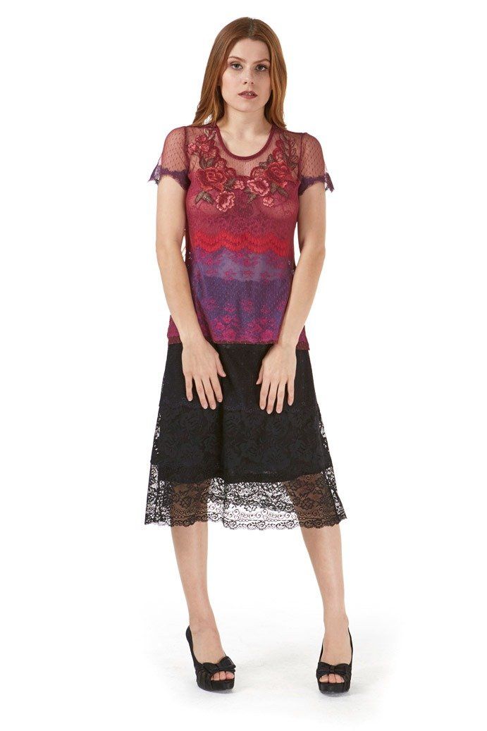 Blusa renda e tule c/ aplicação vinho
