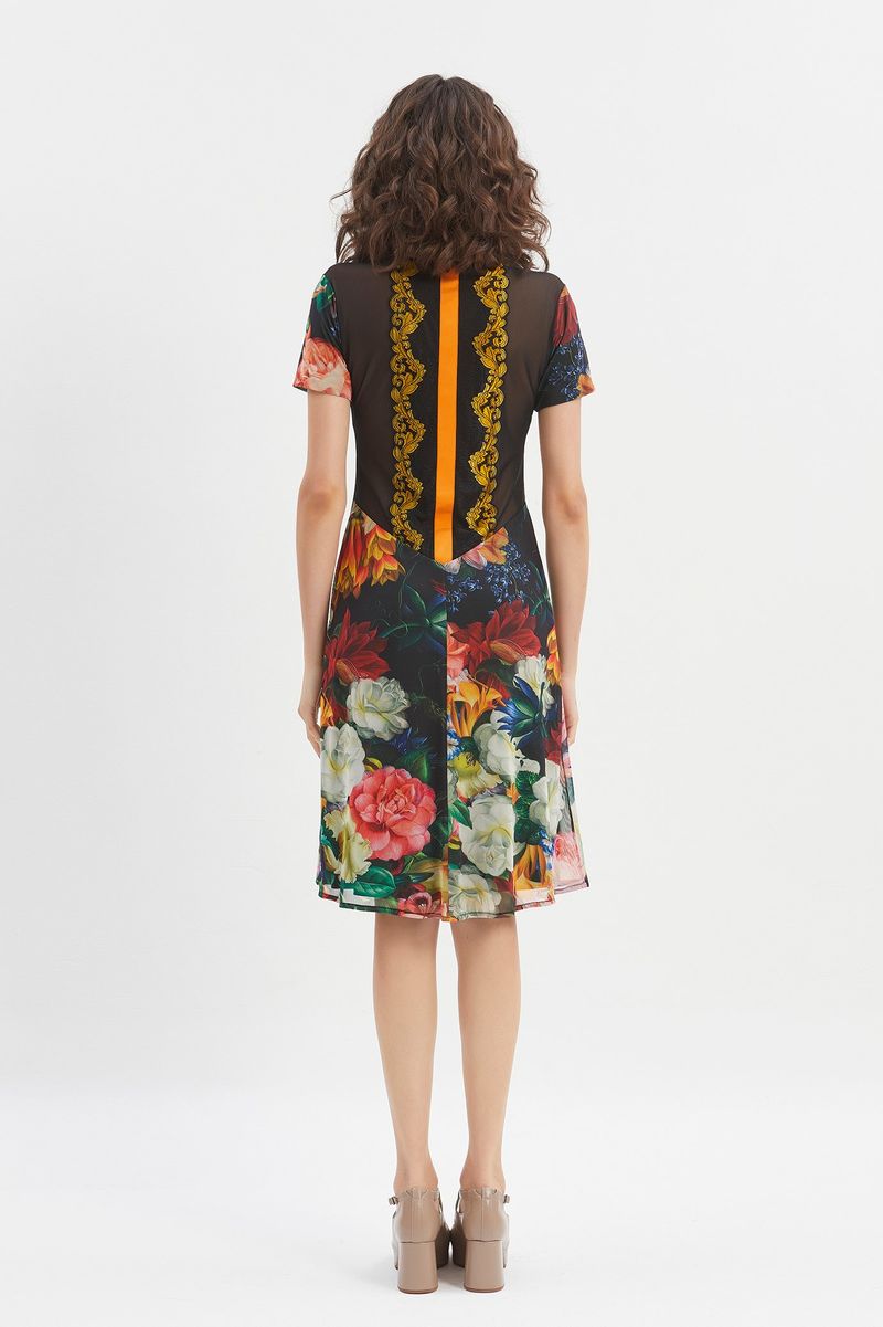 Vestido tule costas tira bordada Flores coloridas