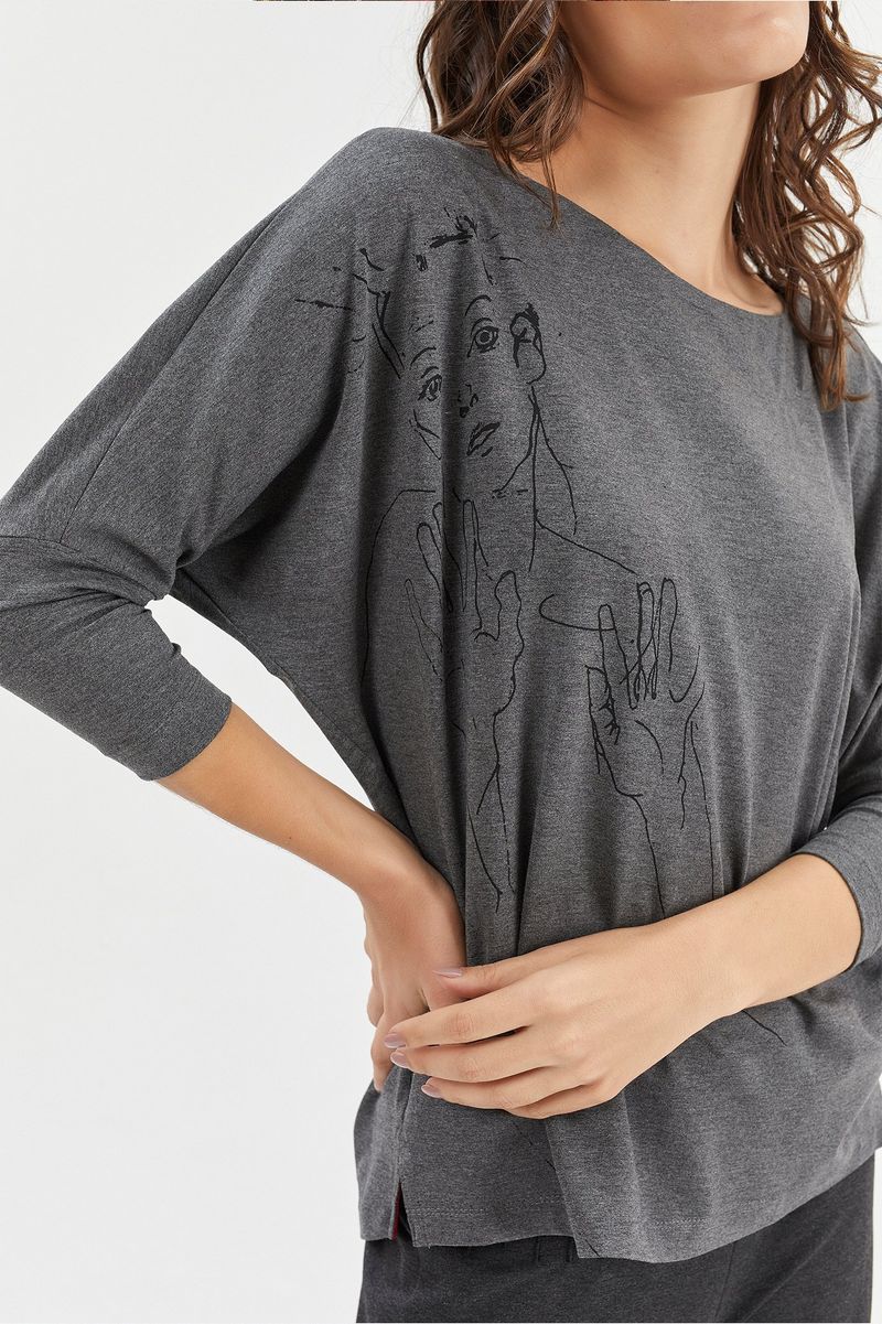 Blusa manga morcego egonchiele cinza
