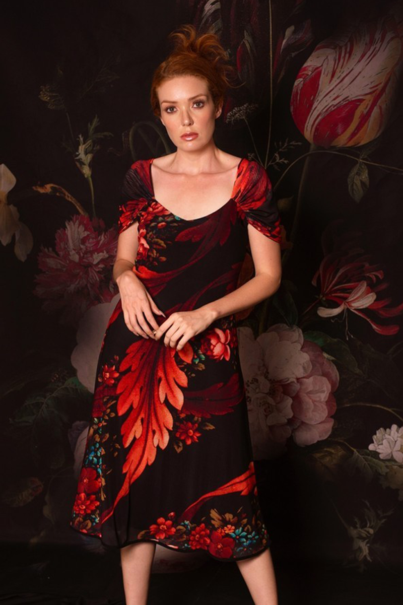 Vestido tule manga franzida floral diagonal