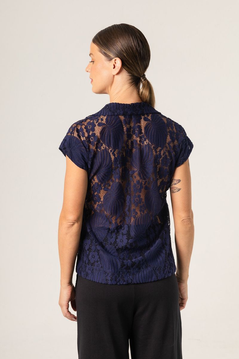 Blusa de renda Azul gola V