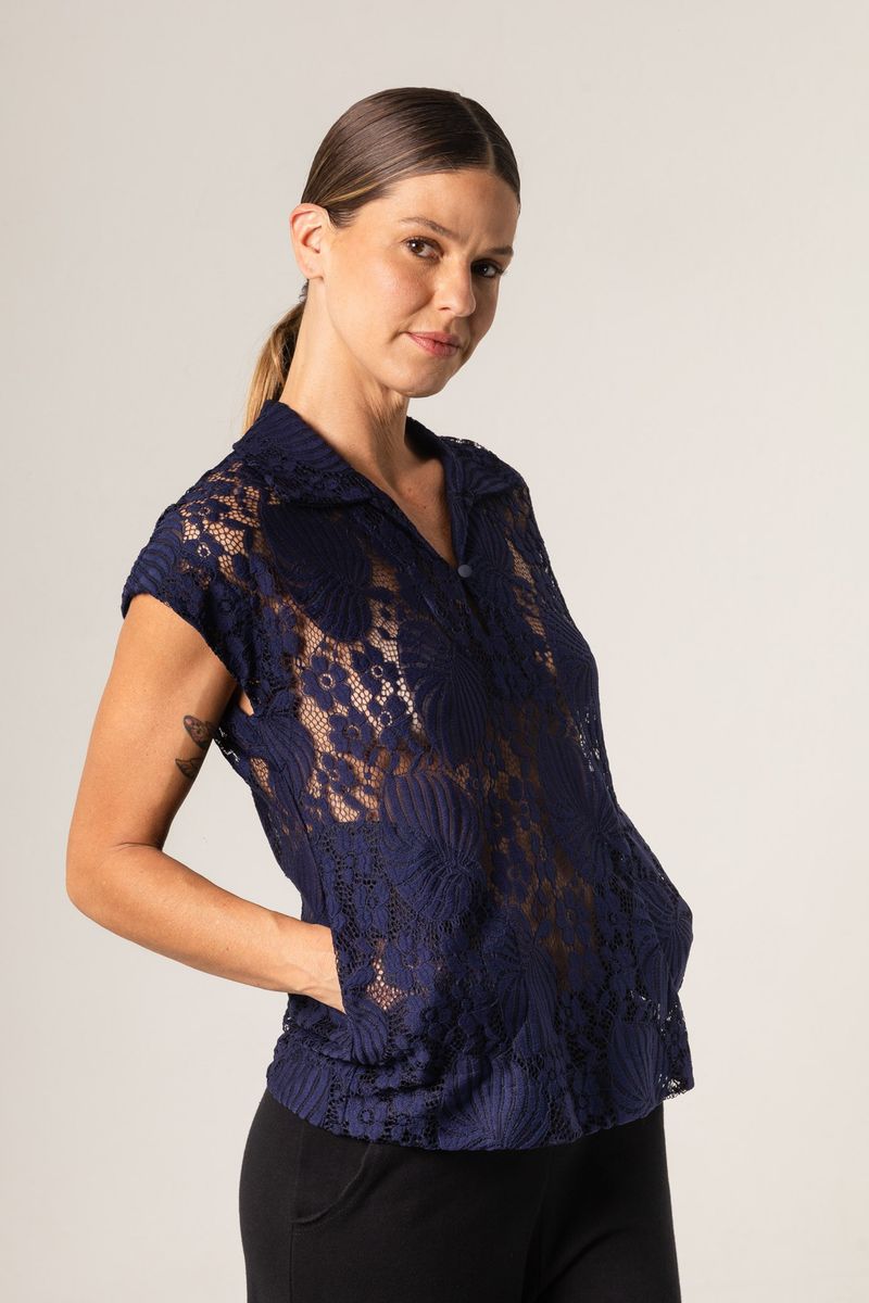 Blusa de renda Azul gola V