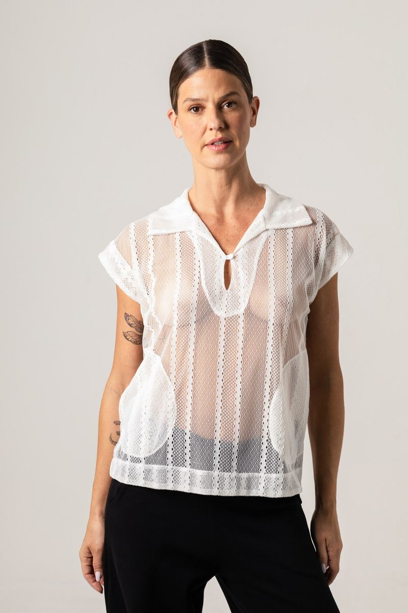 Blusa de renda Off white com botão