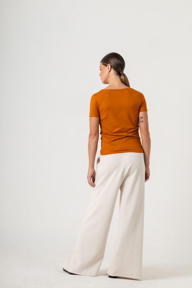Blusa de Malha Mostarda Decote Transpassado