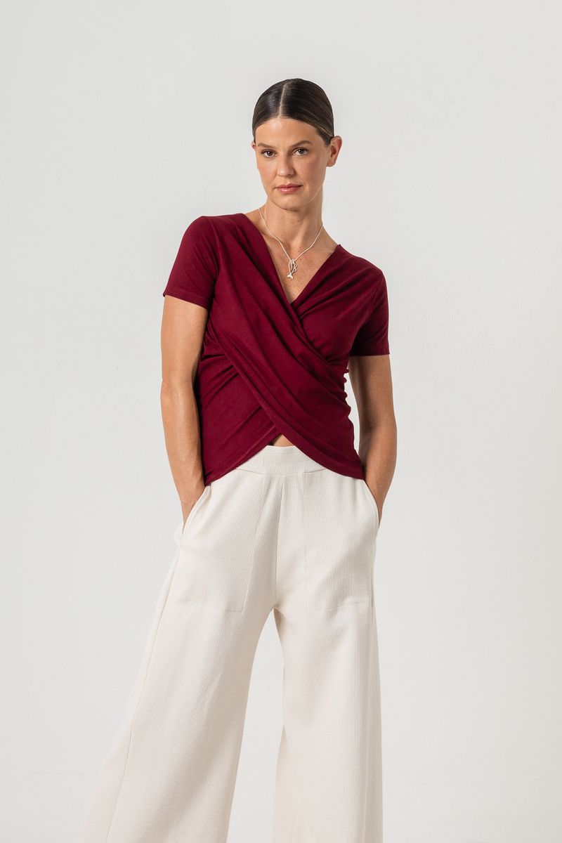 Blusa de Malha Vinho Decote Transpassado