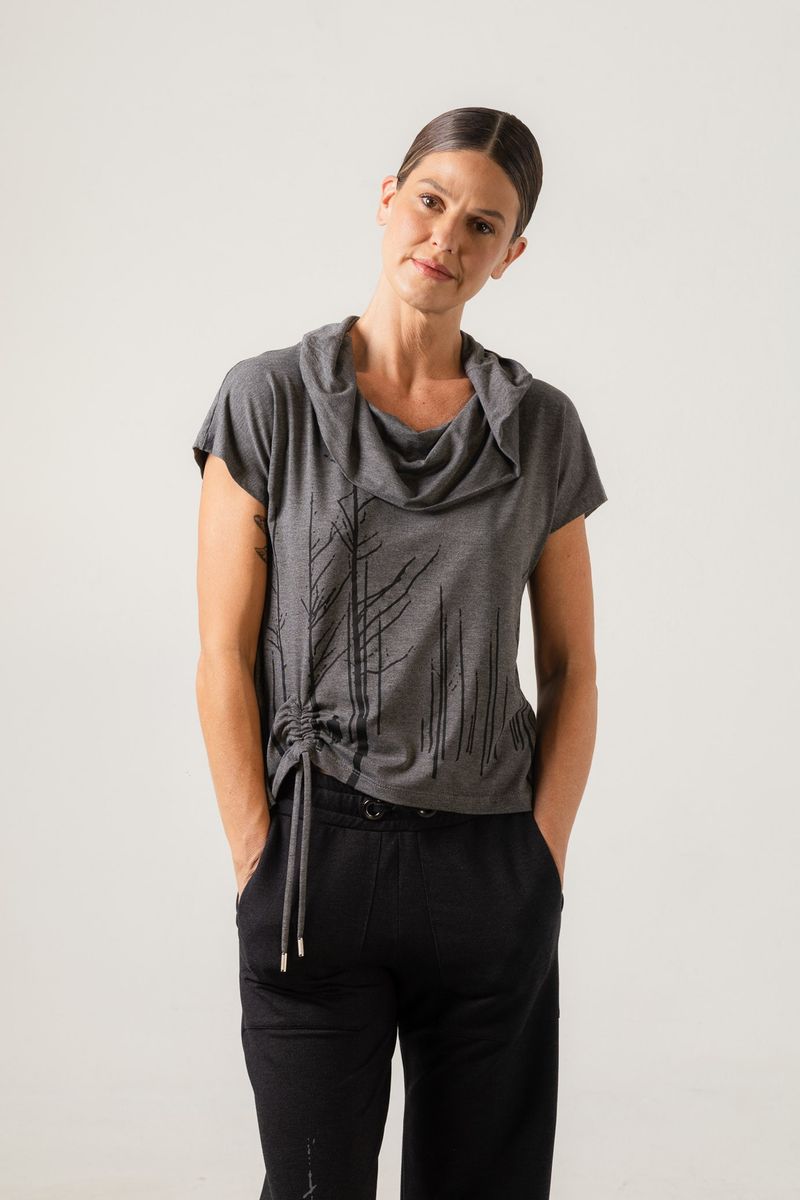 Blusa de Malha Cinza Gola Role