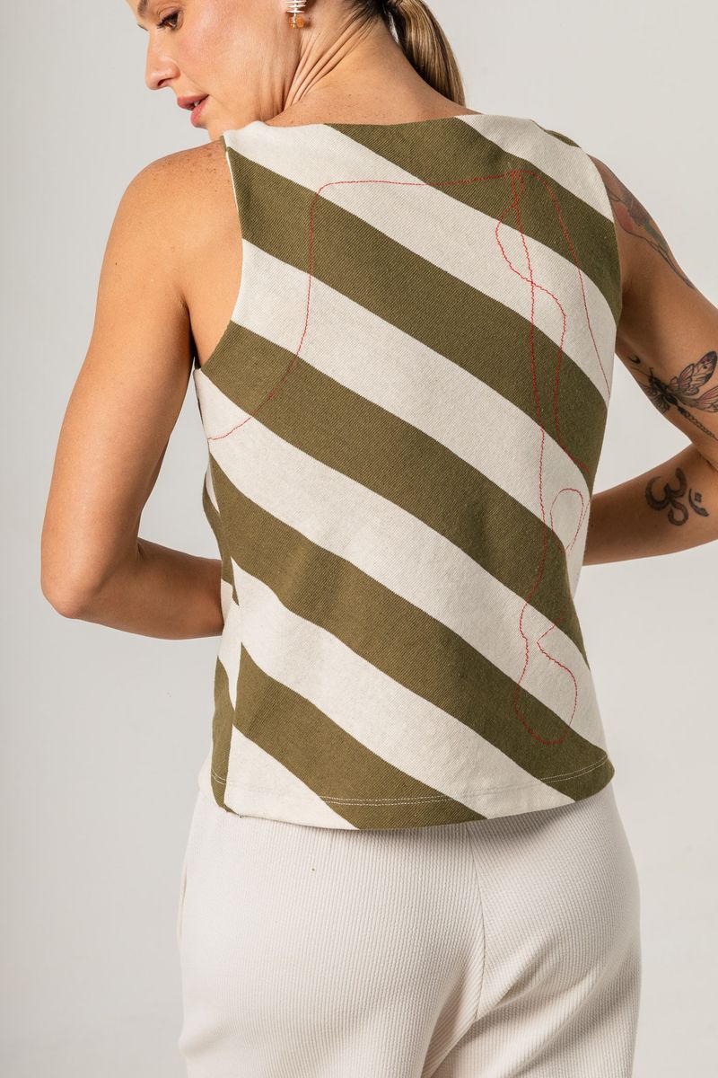 Blusa de Malha listrada com presponto