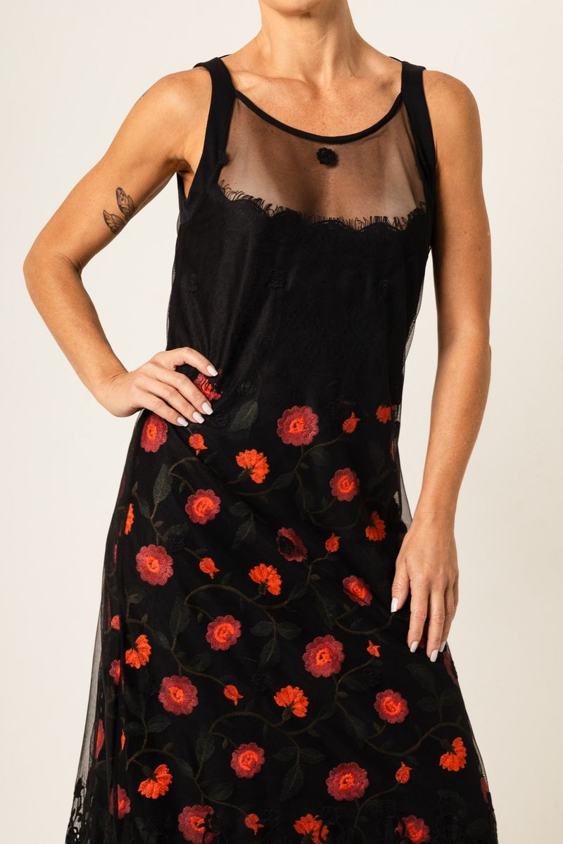 Vestido Longo de Renda e Tule Preto