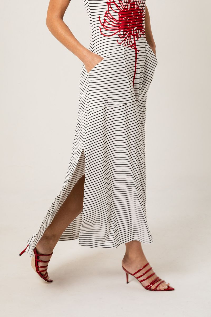 Vestido Longo Listrado Colar Vermelho