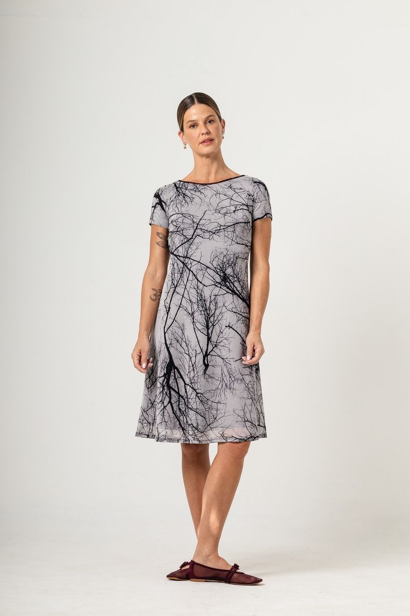 Vestido curto de tule Gota Costas Galho Vari Escura