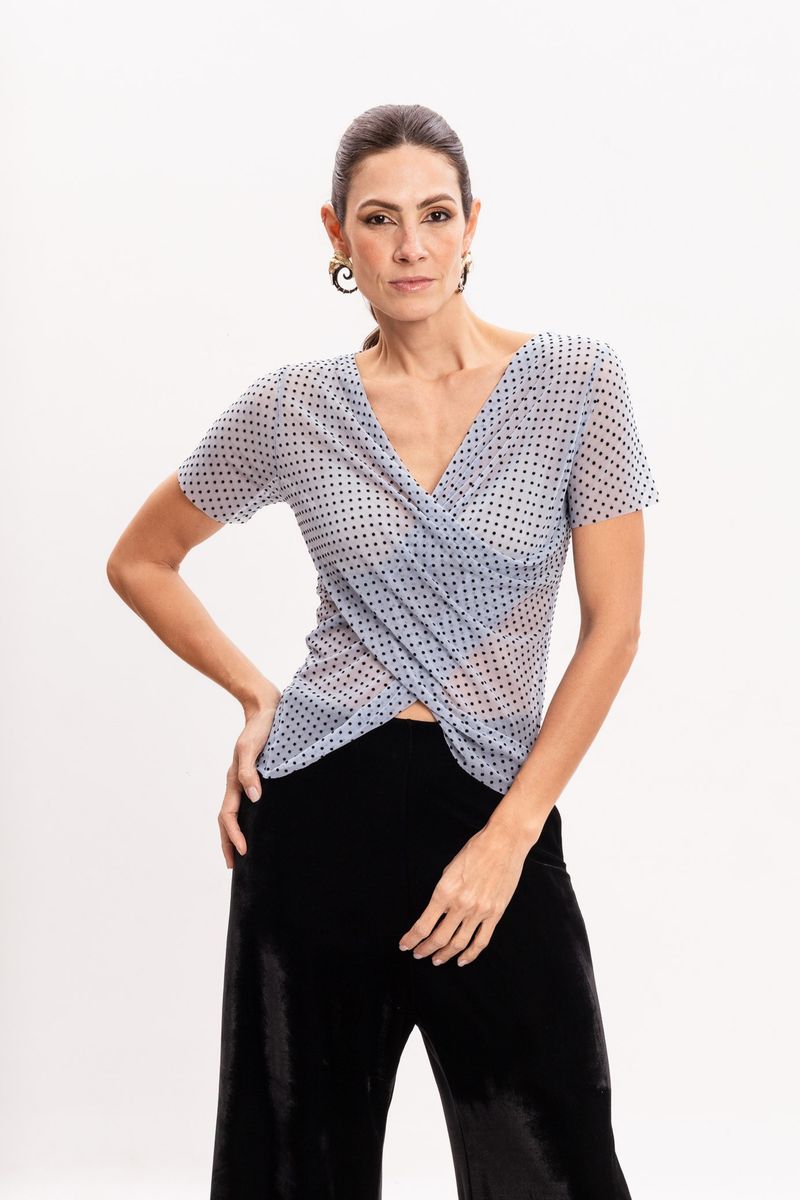 Blusa de Tule Azul com Poá